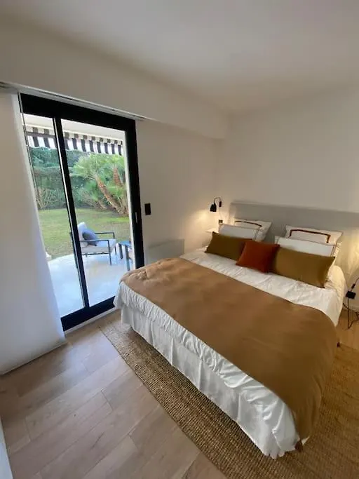 T2 Avec Terrasse Et Jardin Apartment Cannes France