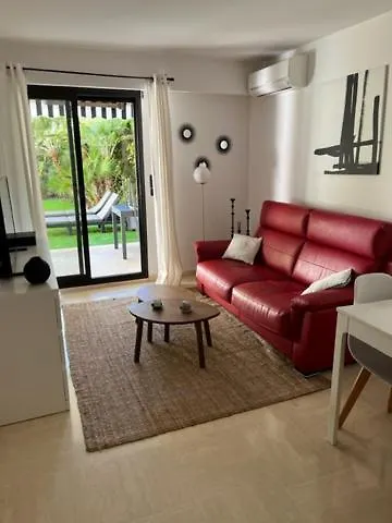 T2 Avec Terrasse Et Jardin Apartment Cannes